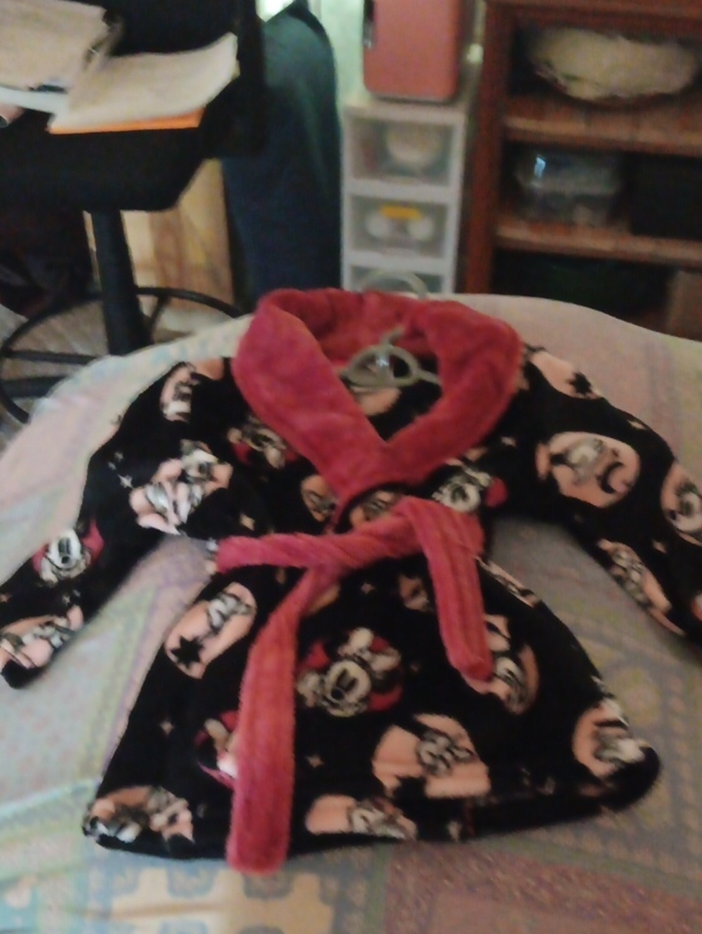 Kids Plush Robe - Black & Pink Minnie Pattern